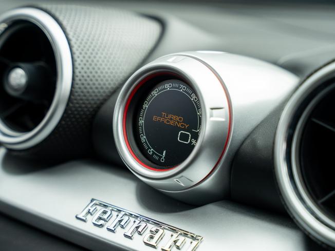 FERRARI California Photo 19