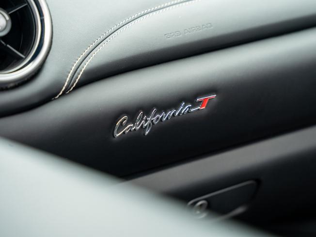 FERRARI California Photo 21