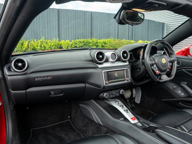 FERRARI California Photo 22