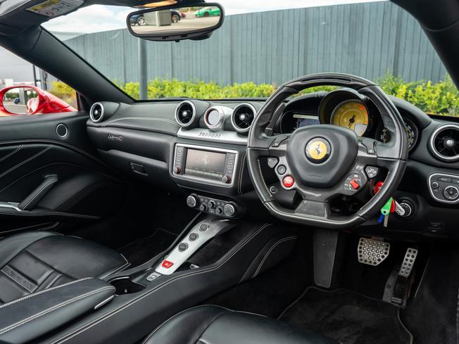 FERRARI California Photo 28