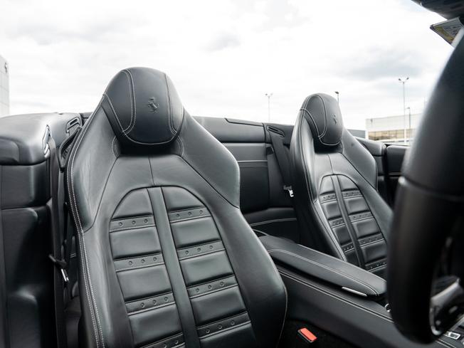 FERRARI California Photo 29