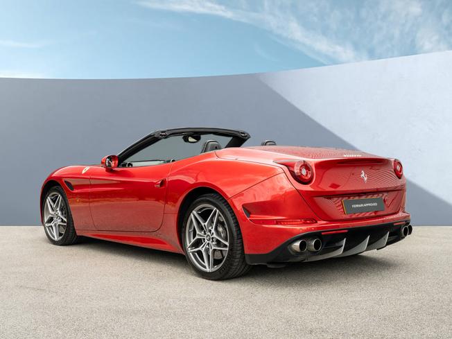 FERRARI California Photo 4
