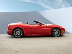 FERRARI California Photo 5