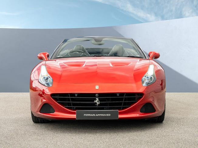 FERRARI California Photo 7
