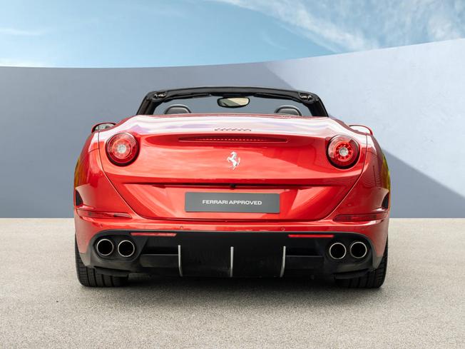 FERRARI California Photo 8