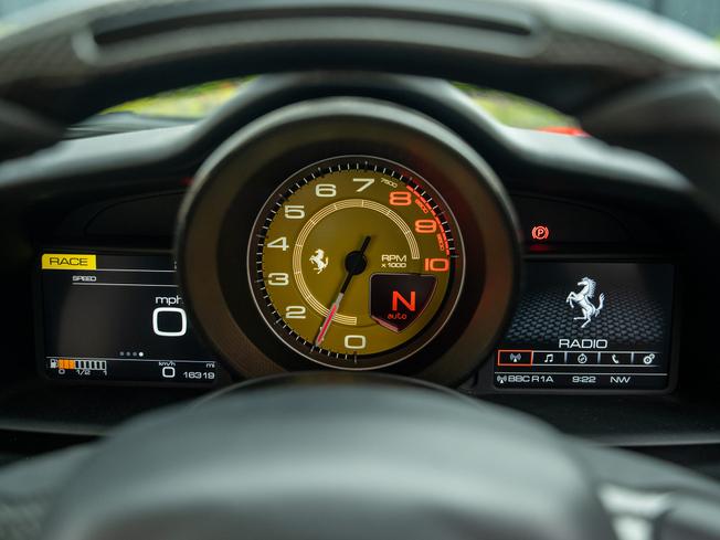 FERRARI 488 Gtb Photo 9