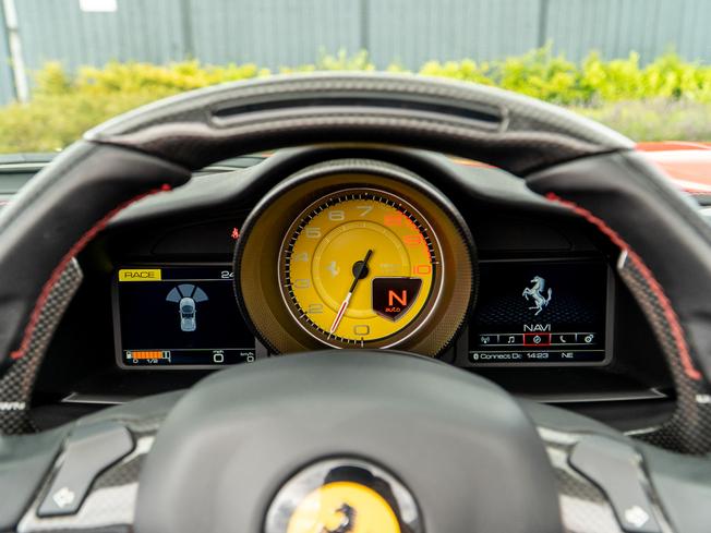 FERRARI 488 Spider Photo 12