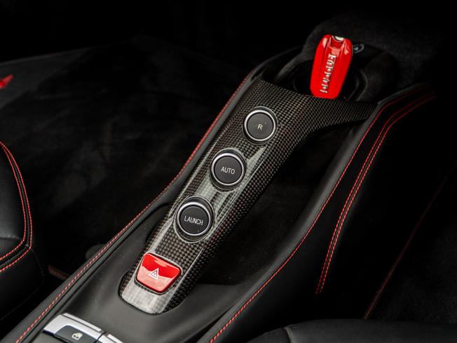 FERRARI 488 Spider Photo 16