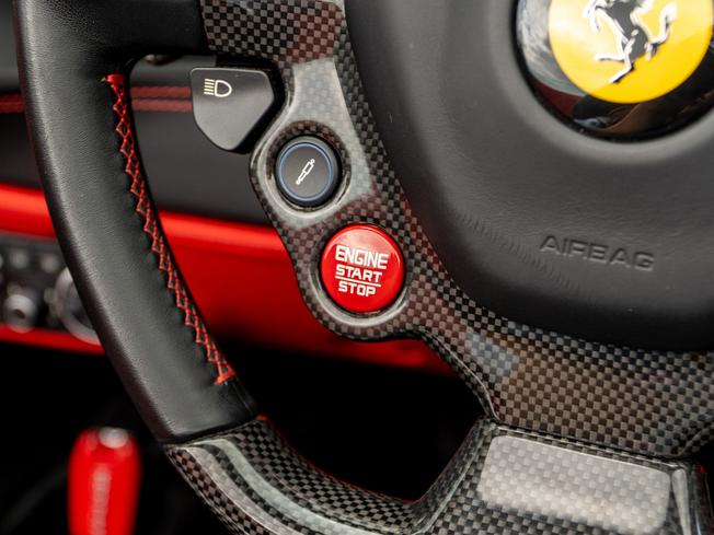 FERRARI 488 Spider Photo 17