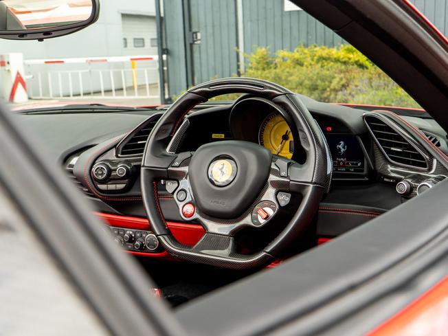 FERRARI 488 Spider Photo 22