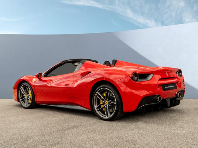 FERRARI 488 Spider Photo 4