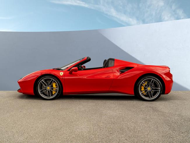 FERRARI 488 Spider Photo 6
