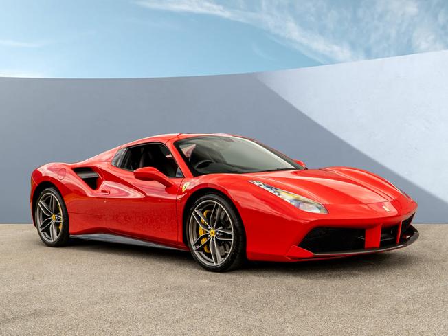 FERRARI 488 Spider Photo 9