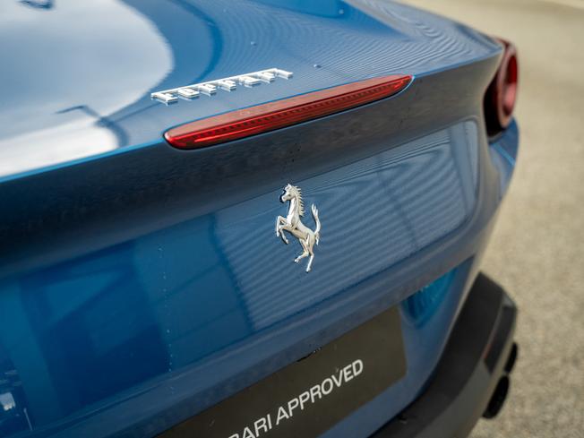 FERRARI Portofino Photo 13