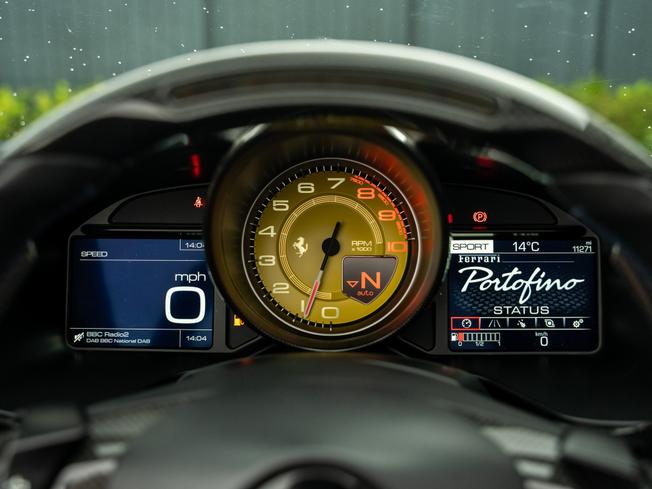 FERRARI Portofino Photo 23