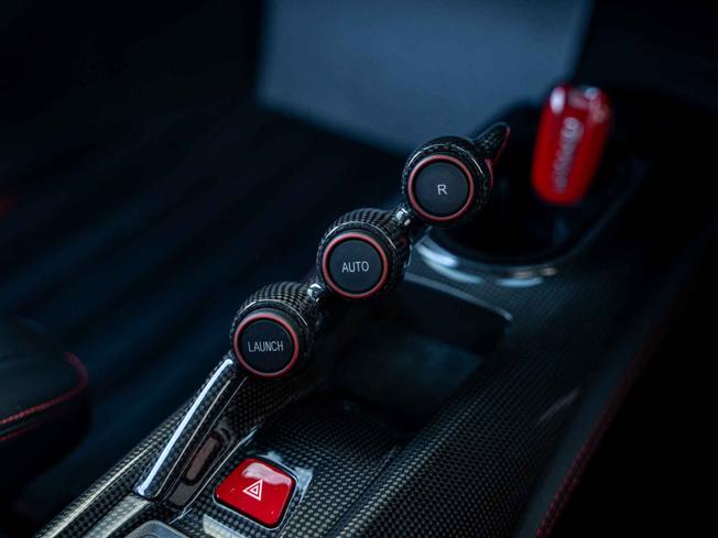 FERRARI 488 Photo 11
