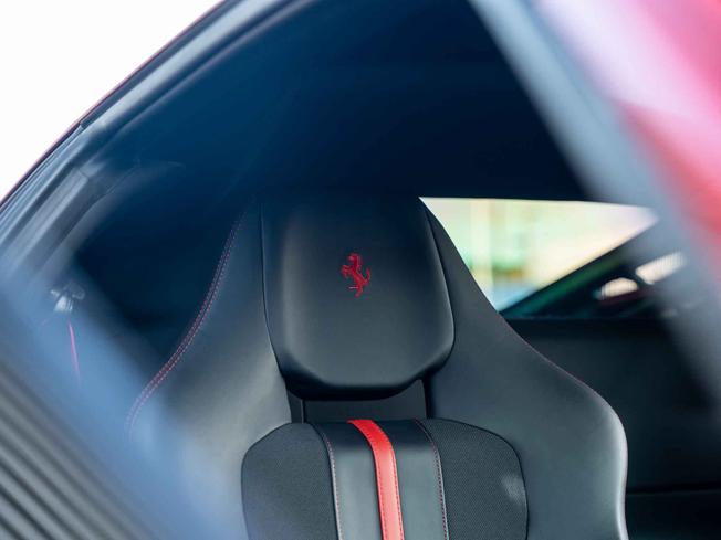 FERRARI 488 Photo 19