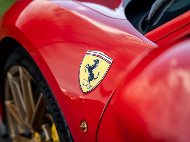 FERRARI 488 Photo 27