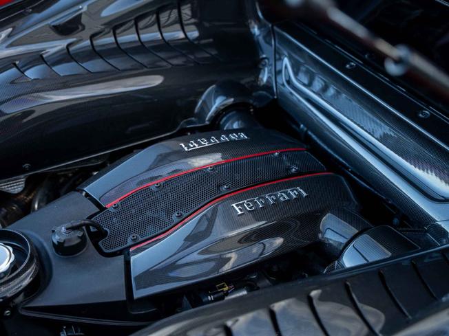 FERRARI 488 Photo 37