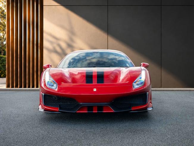 FERRARI 488 Photo 7