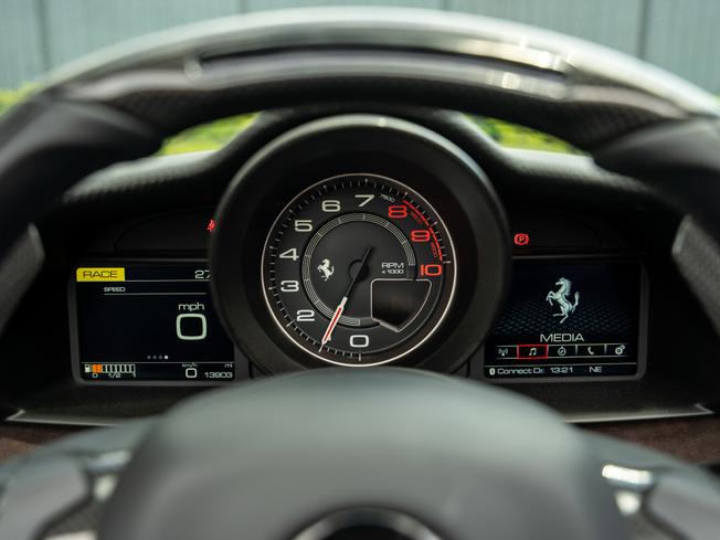 FERRARI 488 Pista Spider Photo 12