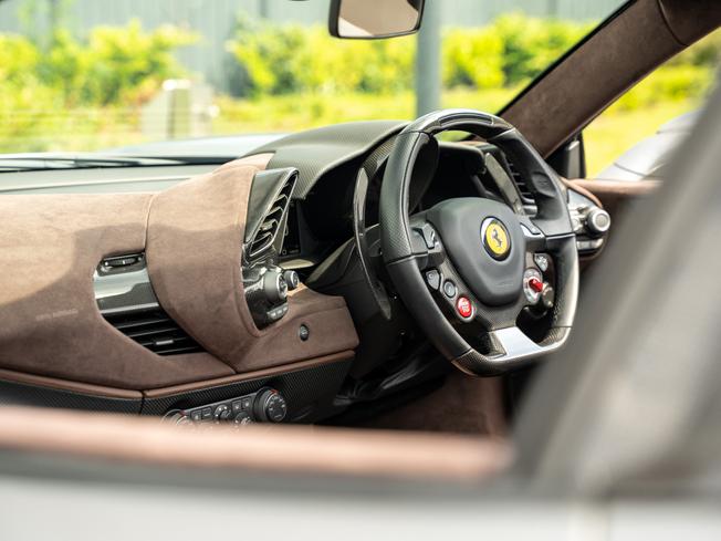 FERRARI 488 Pista Spider Photo 31