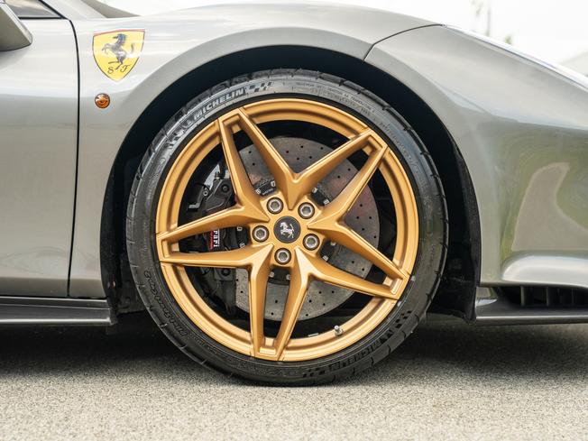 FERRARI 488 Pista Spider Photo 42