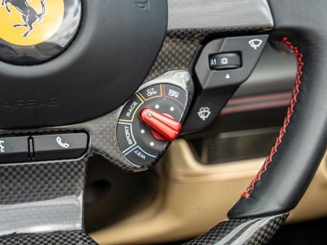 FERRARI F8 Spider Photo 20