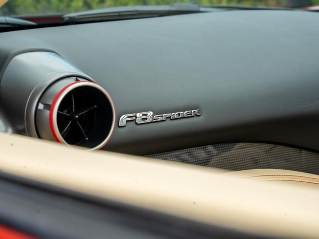 FERRARI F8 Spider Photo 26