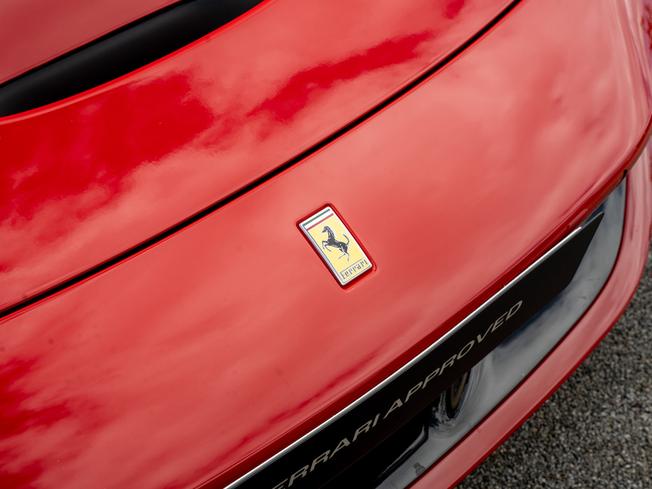 FERRARI F8 Spider Photo 36