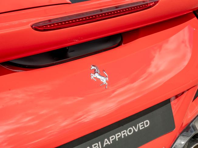 FERRARI F8 Spider Photo 41
