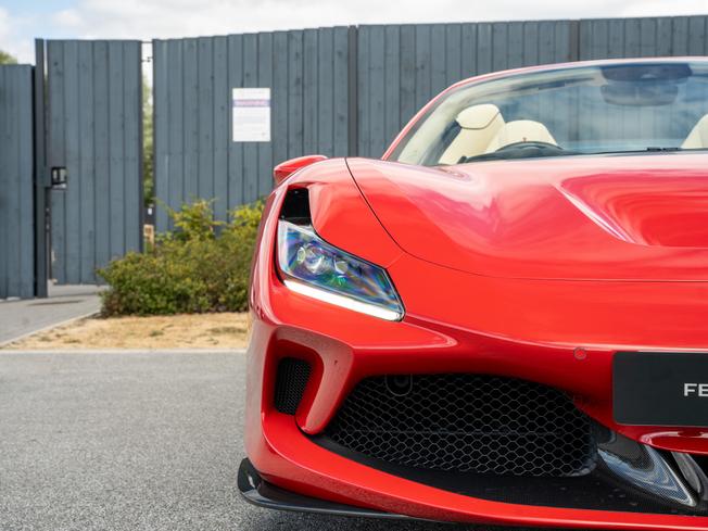 FERRARI F8 Spider Photo 43