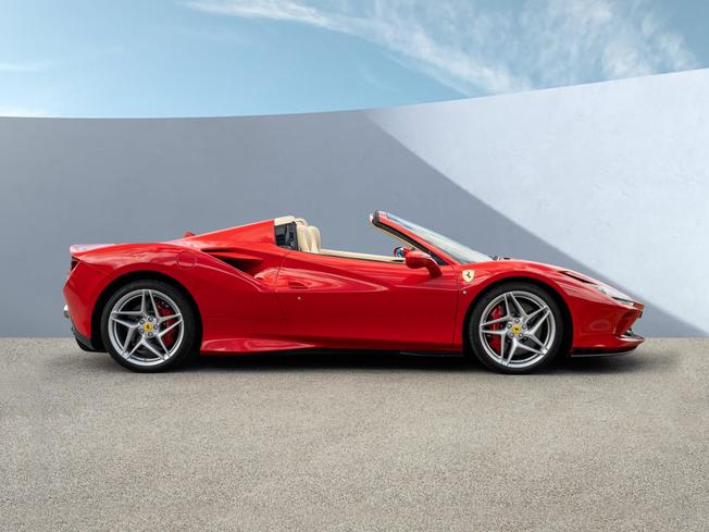 FERRARI F8 Spider Photo 5