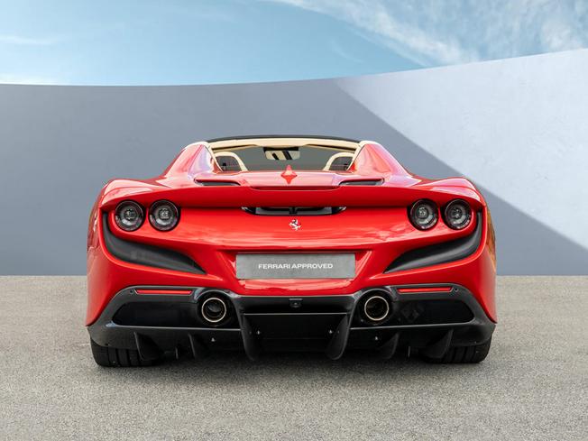 FERRARI F8 Spider Photo 8