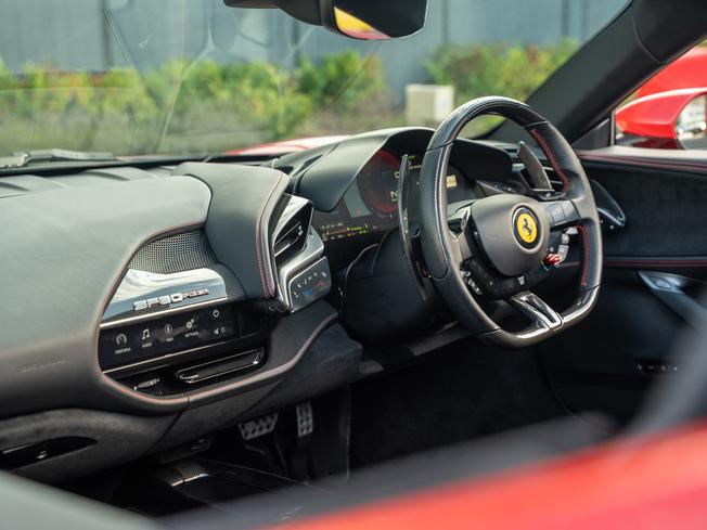 FERRARI Sf90 Photo 19