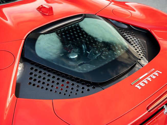 FERRARI Sf90 Photo 33