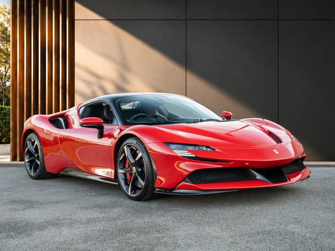 FERRARI Sf90 Photo 9