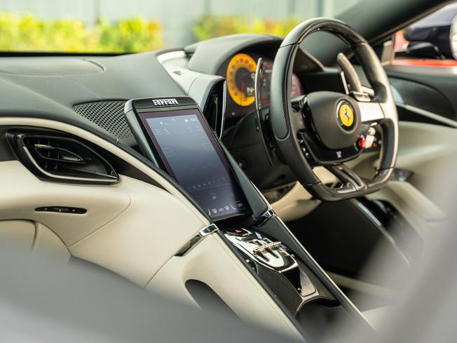 FERRARI Roma Photo 25