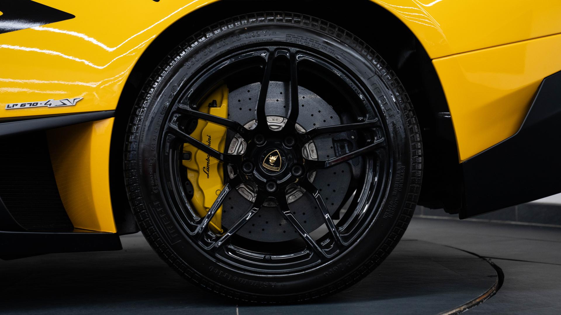 LAMBORGHINI Murcielago Photo a000136e-05a6-498d-bbae-20207cf248c7.jpg