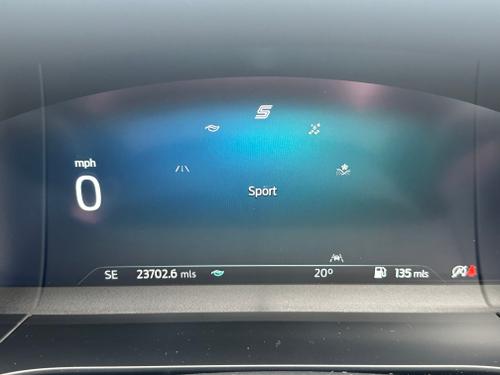 Ford Kuga Photo a016150f-5dd0-4e61-870b-f493794fab3f.jpeg