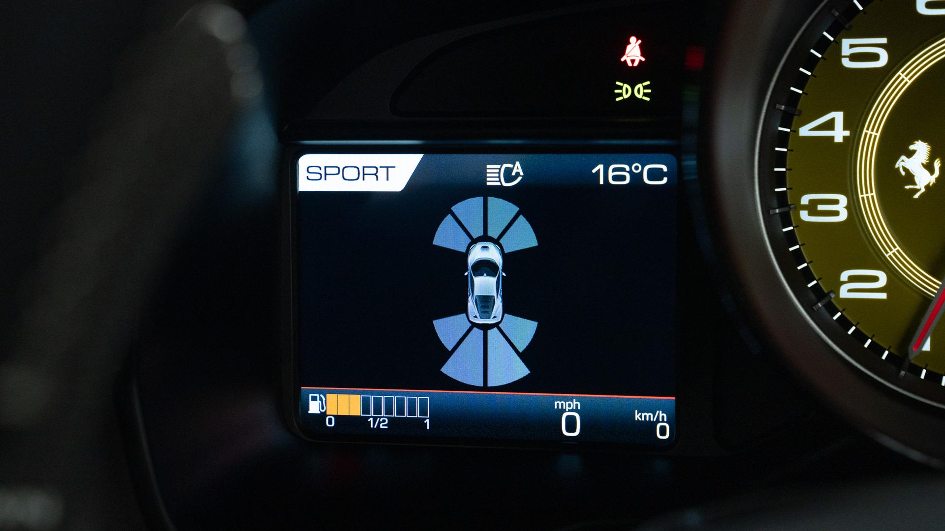 Ferrari F8 Photo a0330f63-adef-45e7-93ee-909515b71bb2.jpg