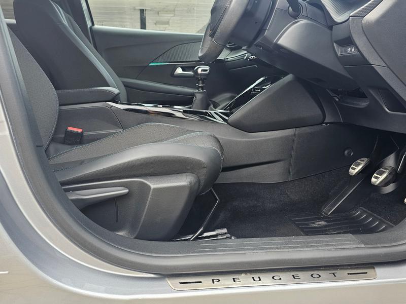 2023 73 PEUGEOT 208