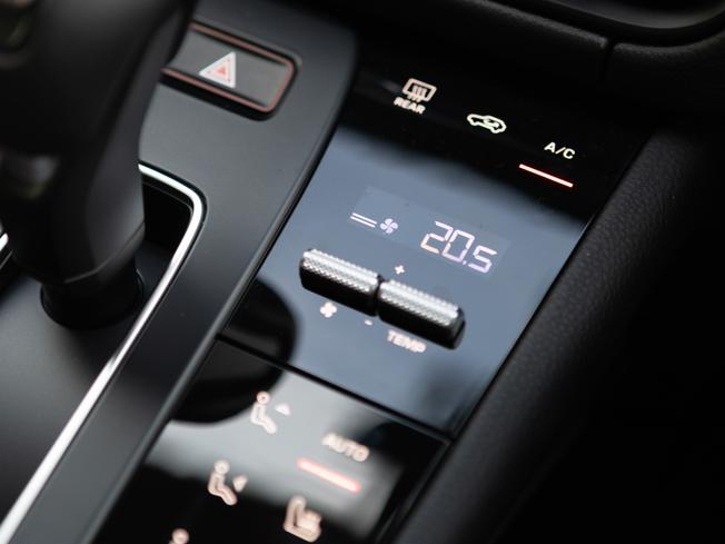 PORSCHE Macan Photo 27