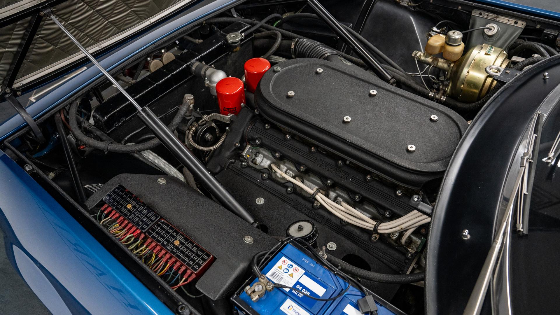 Ferrari 365 GTB/4 Daytona Photo a0677f45-1a1f-4db3-92f7-f6906c65372b.jpg