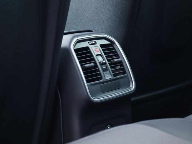 PORSCHE Macan Photo 27