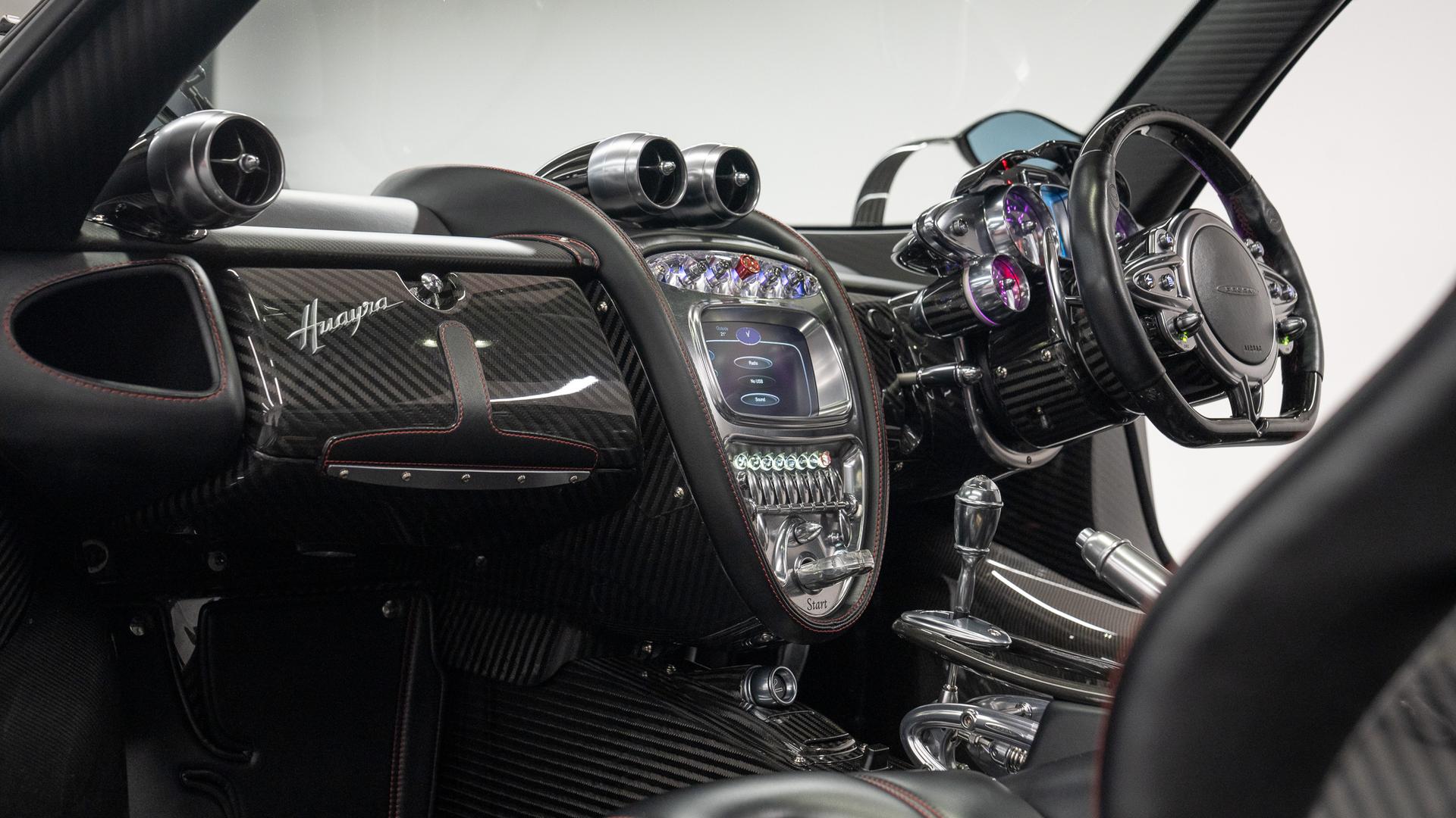 Pagani Huayra Photo a07ab673-73a4-43da-8751-a291542316fb.jpg