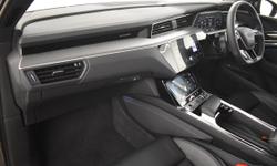 Audi Q8 Photo 7