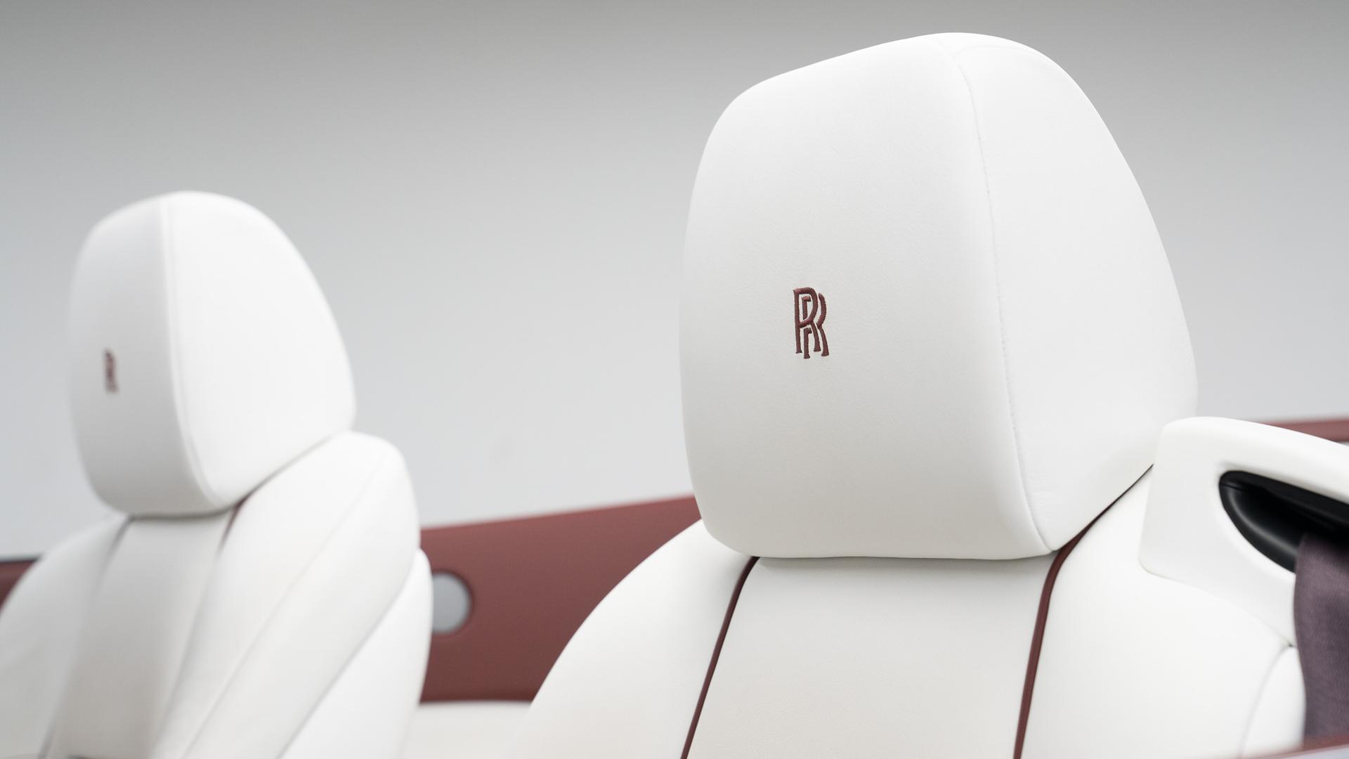 Rolls-Royce Dawn Photo a085921c-2b38-4712-87d1-4c9ddc9ef0aa.jpg