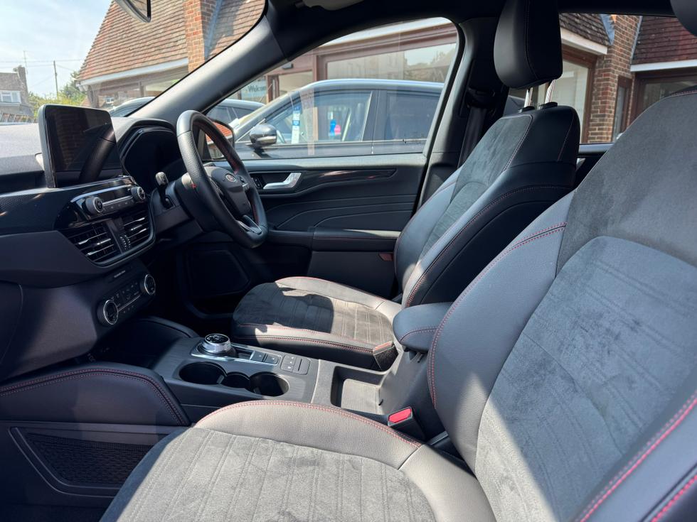 Ford Kuga Photo a085f088-f087-4514-8a72-0310b75ff03e.JPEG