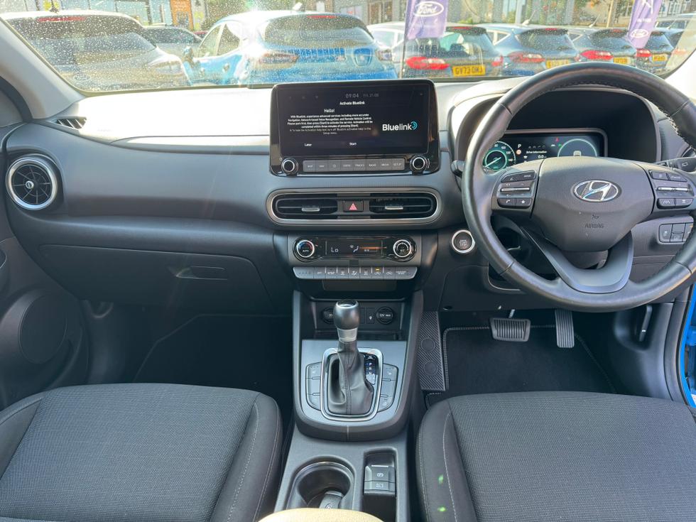Hyundai KONA Photo a08fc4d2-b21e-4380-ab2e-7a2a742720d7.JPEG